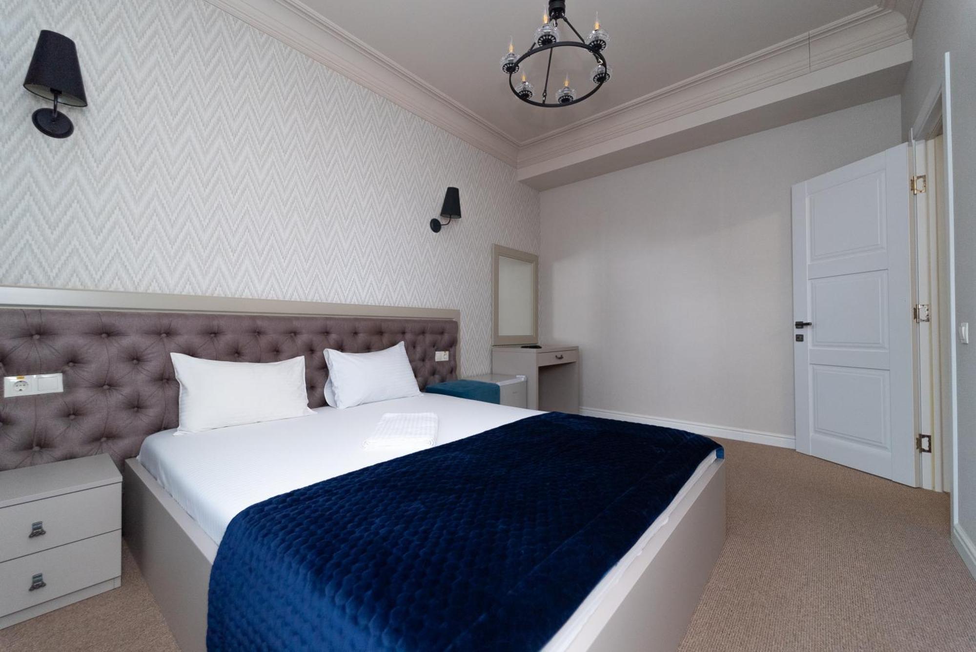 Maner Hotel Odessa Dış mekan fotoğraf